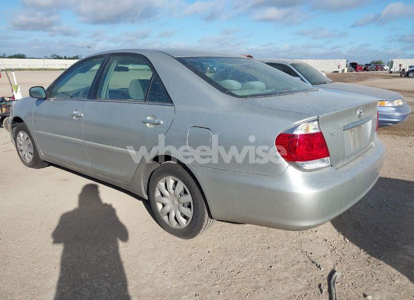 Photo 3 of 2005 Toyota Camry STD (VIN 4T1BE32K95U988174)