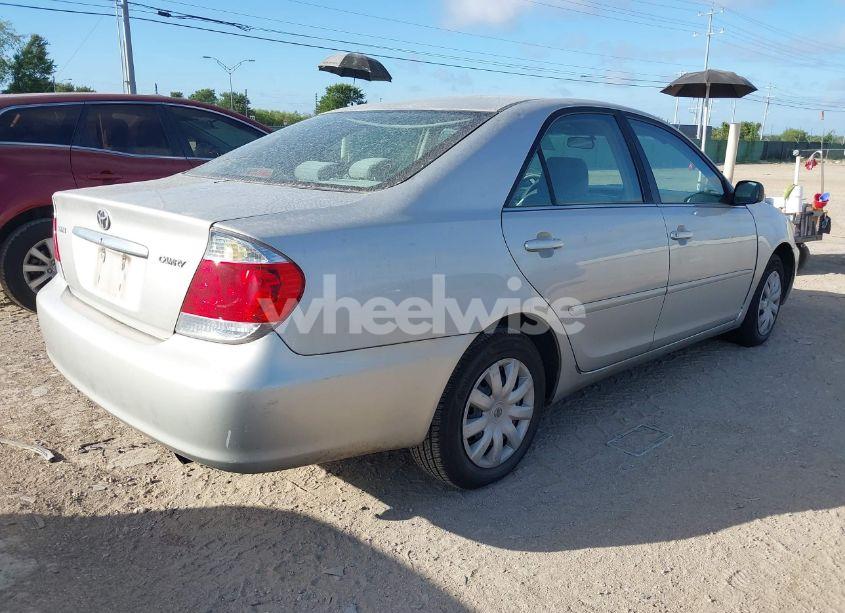 Photo 4 of 2005 Toyota Camry STD (VIN 4T1BE32K95U988174)