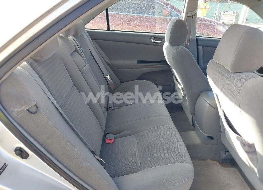 Photo 8 of 2005 Toyota Camry STD (VIN 4T1BE32K95U988174)