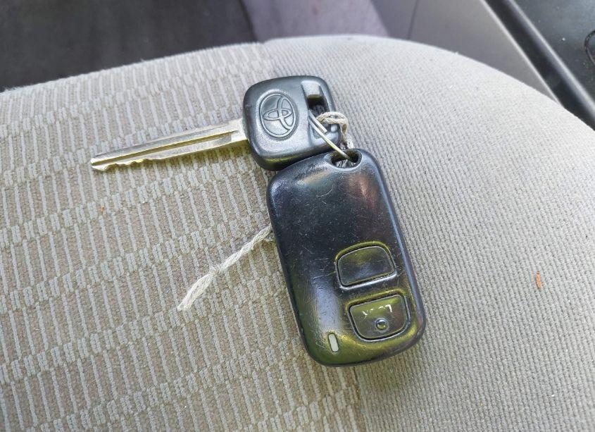 Photo 11 of 2006 Toyota Camry STD (VIN 4T1BE32K96U104722)