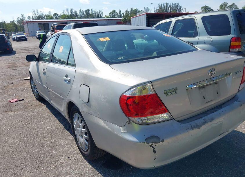 Photo 13 of 2006 Toyota Camry STD (VIN 4T1BE32K96U104722)