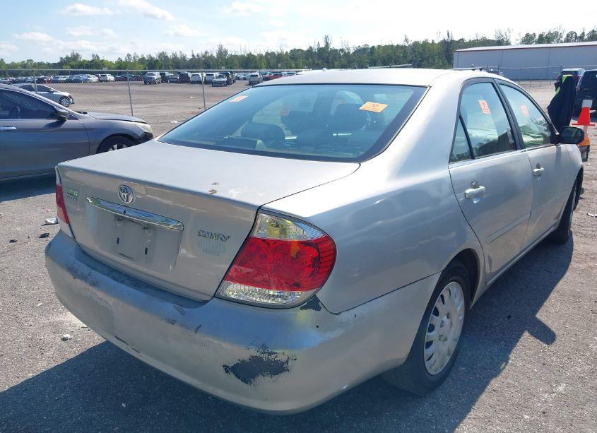 Photo 14 of 2006 Toyota Camry STD (VIN 4T1BE32K96U104722)