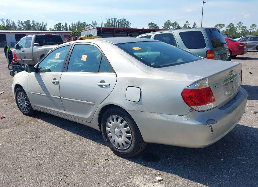 Photo 3 of 2006 Toyota Camry STD (VIN 4T1BE32K96U104722)