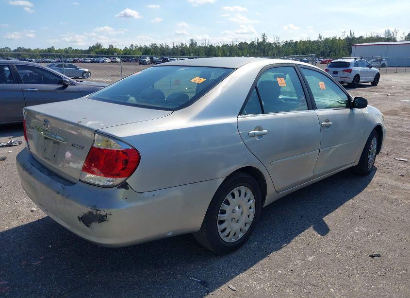 Photo 4 of 2006 Toyota Camry STD (VIN 4T1BE32K96U104722)