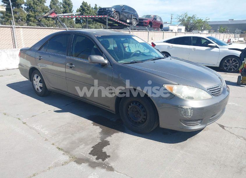 2006 Toyota Camry LE (VIN 4T1BE32K96U648038) main photo