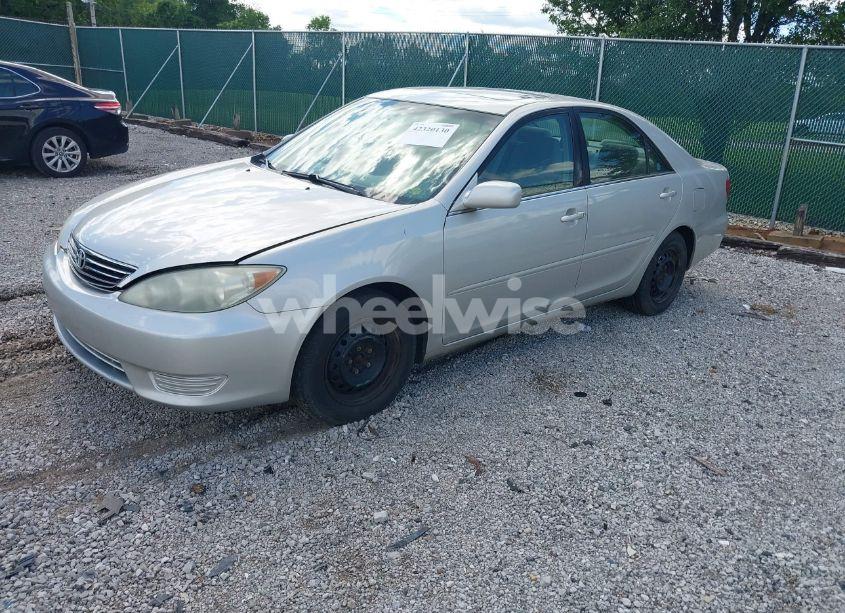 Photo 2 of 2006 Toyota Camry LE/SE/STD/XLE (VIN 4T1BE32K96U669942)