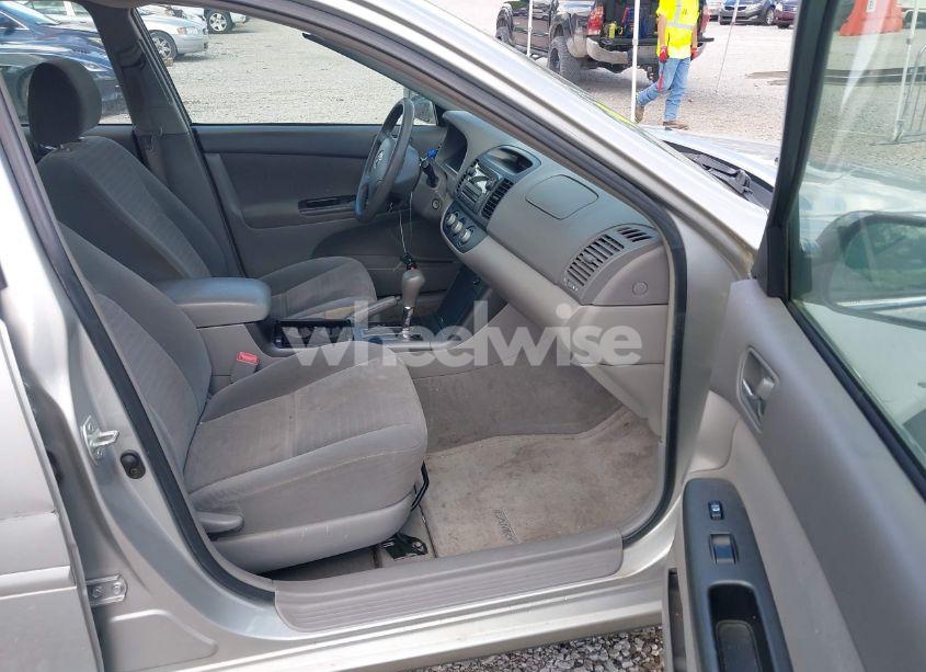 Photo 5 of 2006 Toyota Camry LE/SE/STD/XLE (VIN 4T1BE32K96U669942)