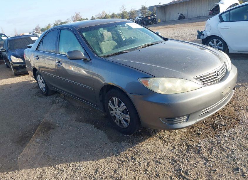 2006 Toyota Camry LE (VIN 4T1BE32K96U673702) main photo