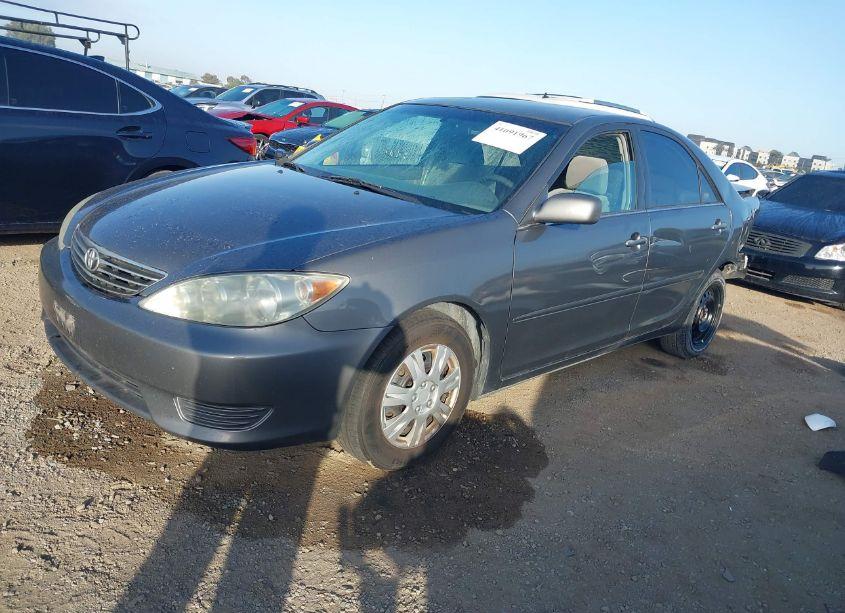 Photo 2 of 2006 Toyota Camry LE (VIN 4T1BE32K96U673702)