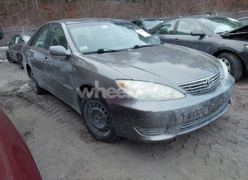 2006 Toyota Camry LE (VIN 4T1BE32K96U699393) main photo