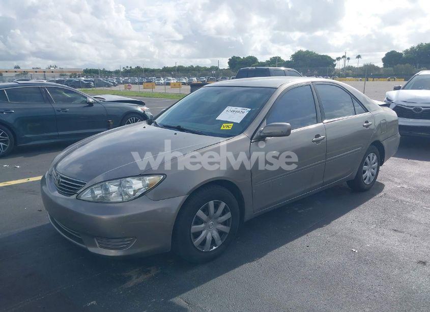 Photo 2 of 2006 Toyota Camry LE (VIN 4T1BE32K96U719755)