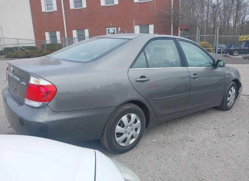 Photo 4 of 2006 Toyota Camry STD (VIN 4T1BE32K96U726561)