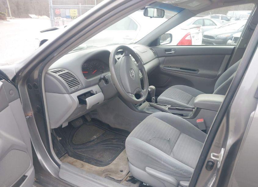 Photo 5 of 2006 Toyota Camry STD (VIN 4T1BE32K96U726561)