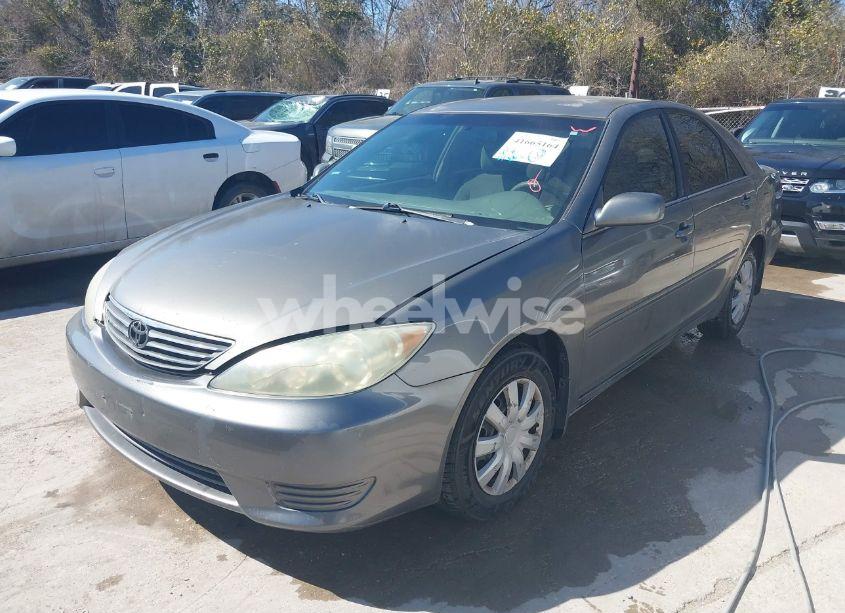 Photo 2 of 2006 Toyota Camry LE (VIN 4T1BE32K96U740606)