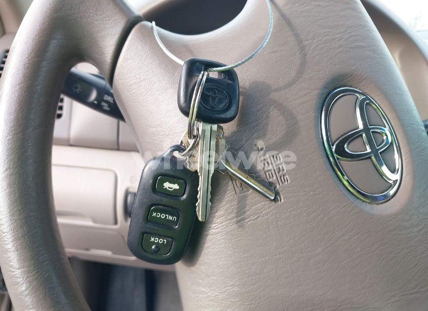 Photo 11 of 2002 Toyota Camry LE (VIN 4T1BE32KX2U023271)