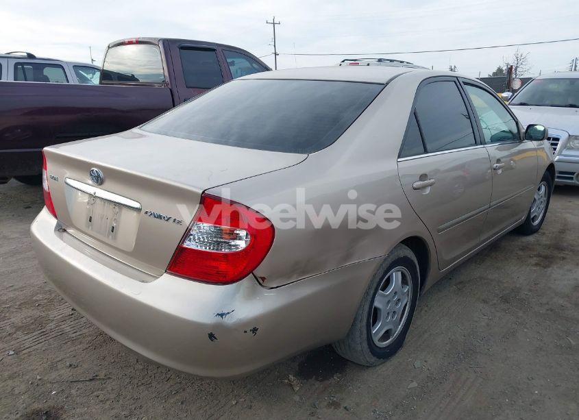Photo 4 of 2002 Toyota Camry LE (VIN 4T1BE32KX2U023271)
