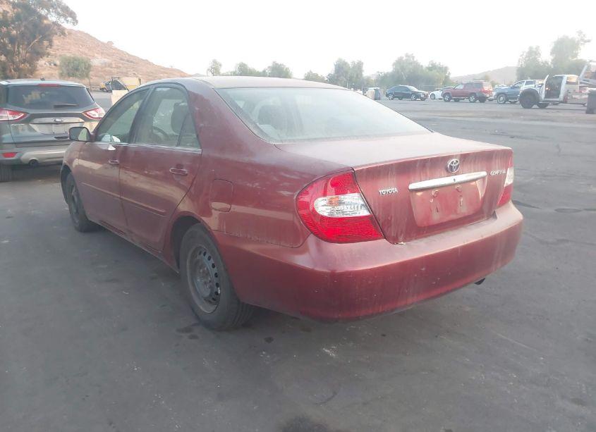 Photo 3 of 2002 Toyota Camry LE (VIN 4T1BE32KX2U057260)