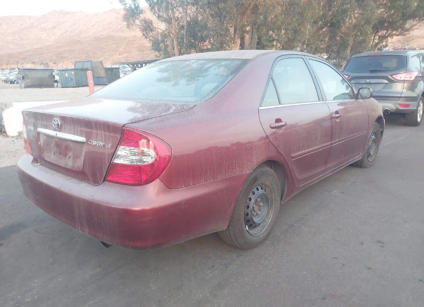 Photo 4 of 2002 Toyota Camry LE (VIN 4T1BE32KX2U057260)