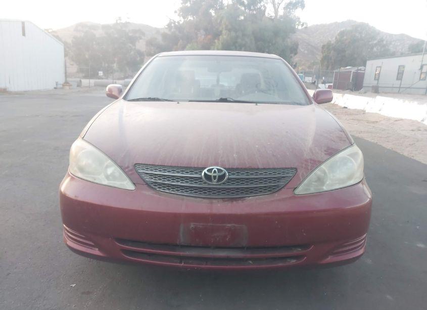 Photo 6 of 2002 Toyota Camry LE (VIN 4T1BE32KX2U057260)