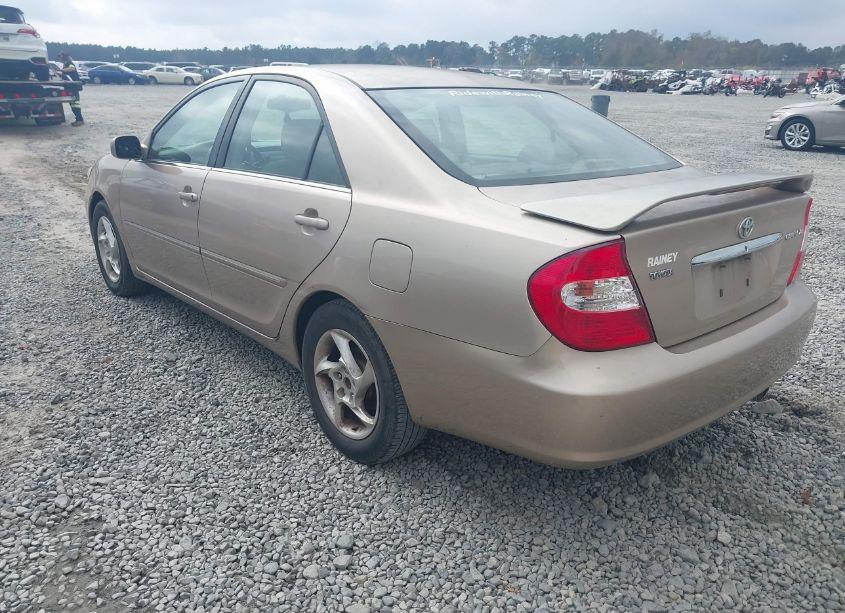 Photo 3 of 2002 Toyota Camry XLE (VIN 4T1BE32KX2U057839)