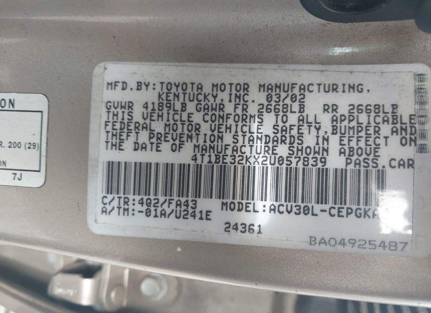 Photo 9 of 2002 Toyota Camry XLE (VIN 4T1BE32KX2U057839)