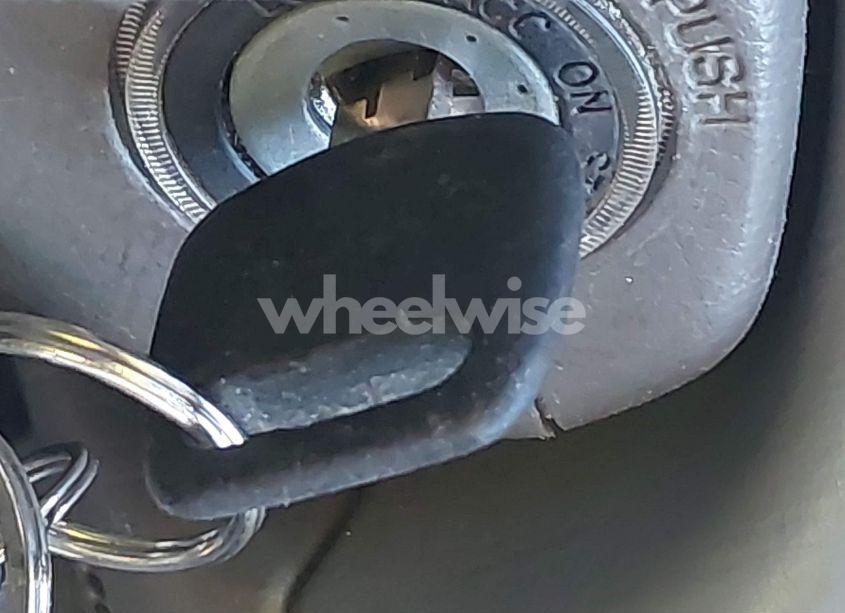 Photo 11 of 2002 Toyota Camry LE (VIN 4T1BE32KX2U072051)