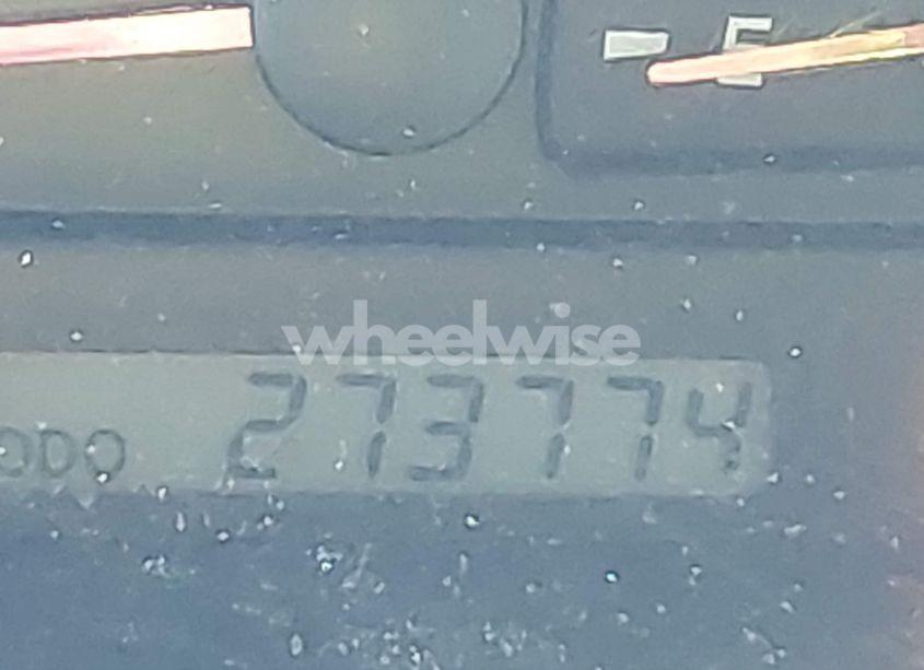 Photo 7 of 2002 Toyota Camry LE (VIN 4T1BE32KX2U072051)