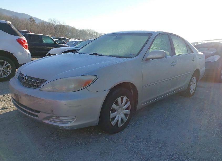 Photo 6 of 2002 Toyota Camry LE (VIN 4T1BE32KX2U089030)