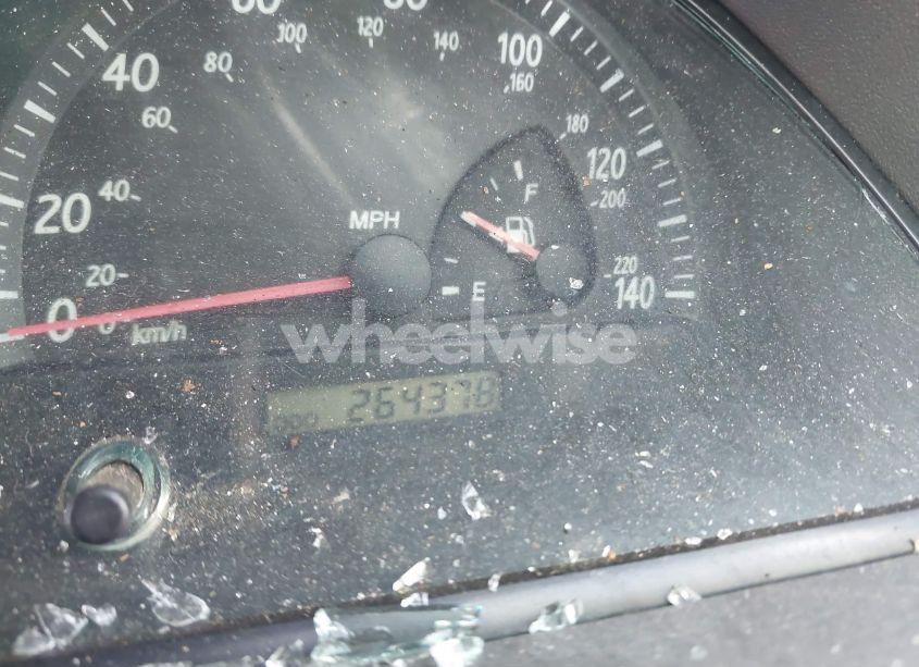 Photo 15 of 2002 Toyota Camry LE (VIN 4T1BE32KX2U094065)