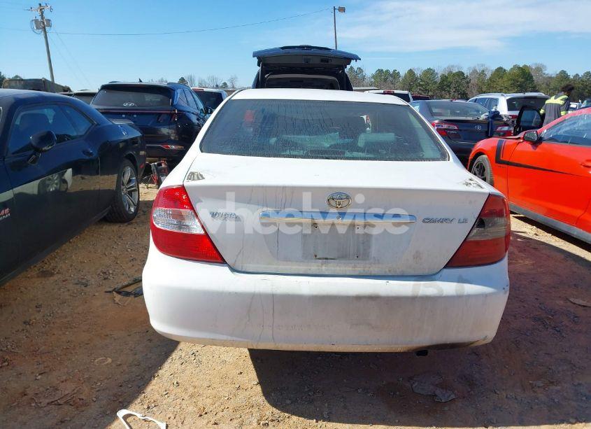Photo 16 of 2002 Toyota Camry LE (VIN 4T1BE32KX2U094065)