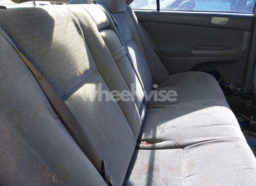 Photo 8 of 2002 Toyota Camry LE (VIN 4T1BE32KX2U094065)