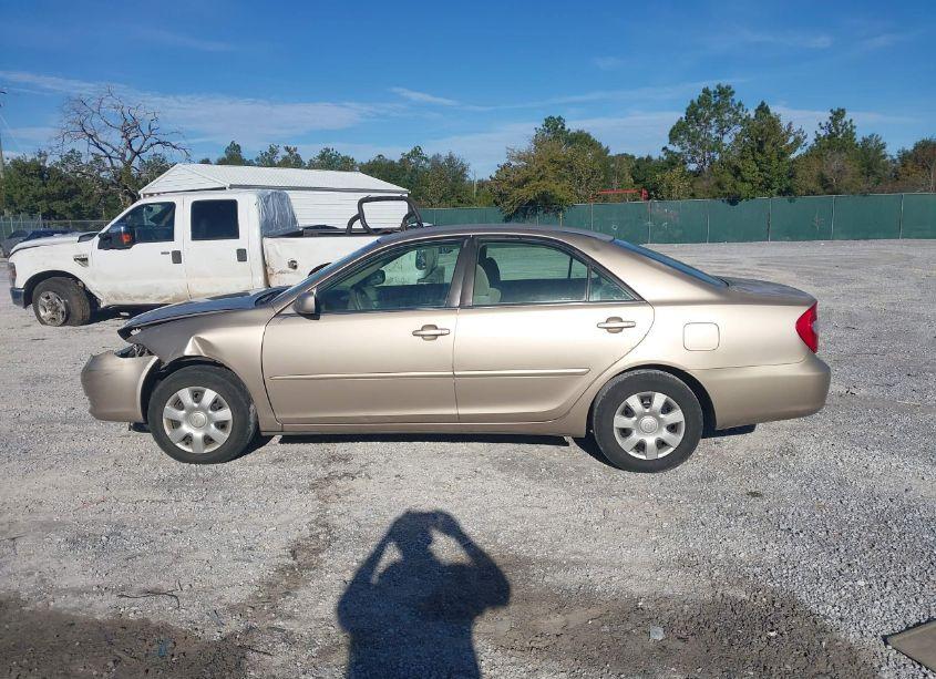 Photo 14 of 2002 Toyota Camry LE (VIN 4T1BE32KX2U103055)