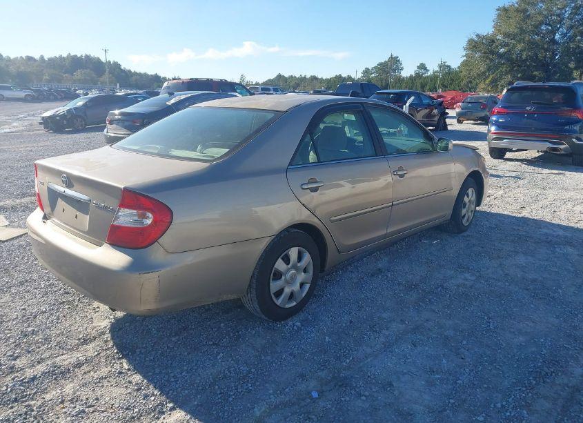 Photo 4 of 2002 Toyota Camry LE (VIN 4T1BE32KX2U103055)