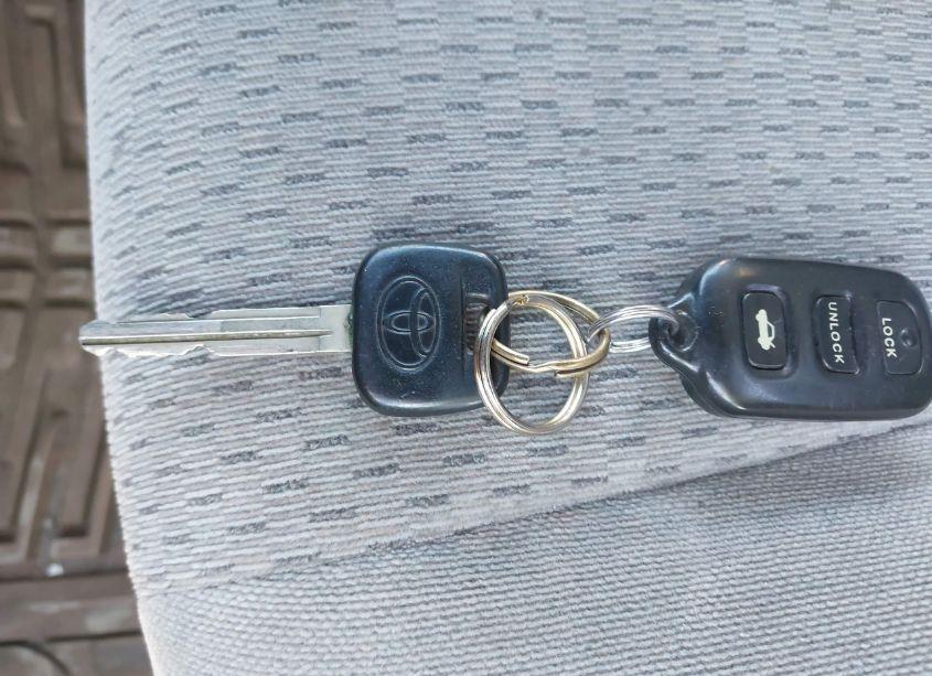 Photo 11 of 2002 Toyota Camry LE (VIN 4T1BE32KX2U109275)