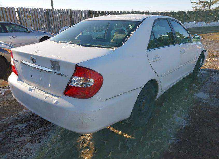 Photo 4 of 2002 Toyota Camry LE (VIN 4T1BE32KX2U109275)