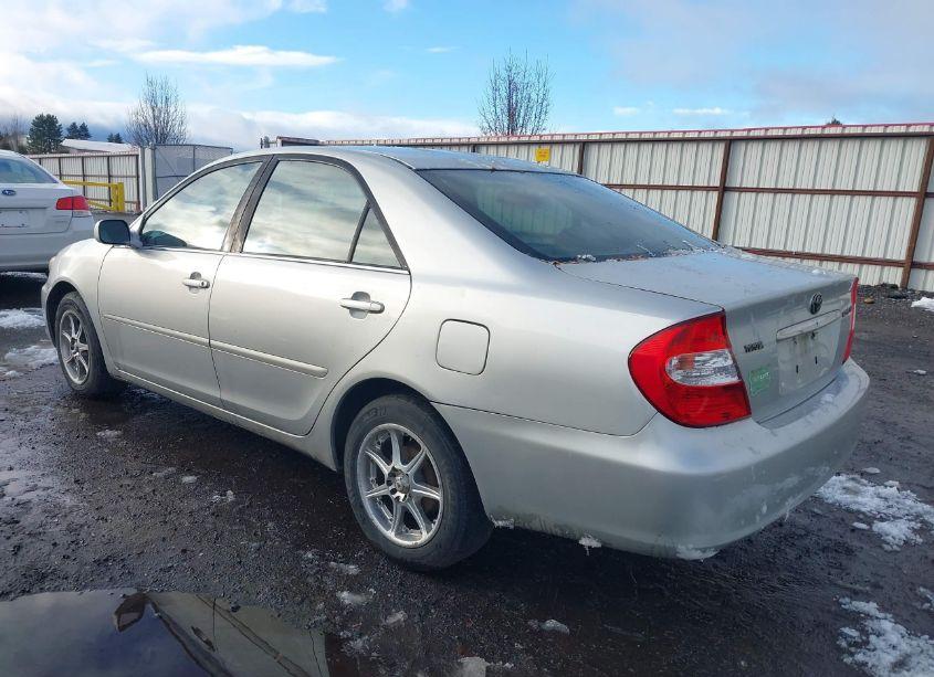 Photo 3 of 2002 Toyota Camry LE (VIN 4T1BE32KX2U518294)