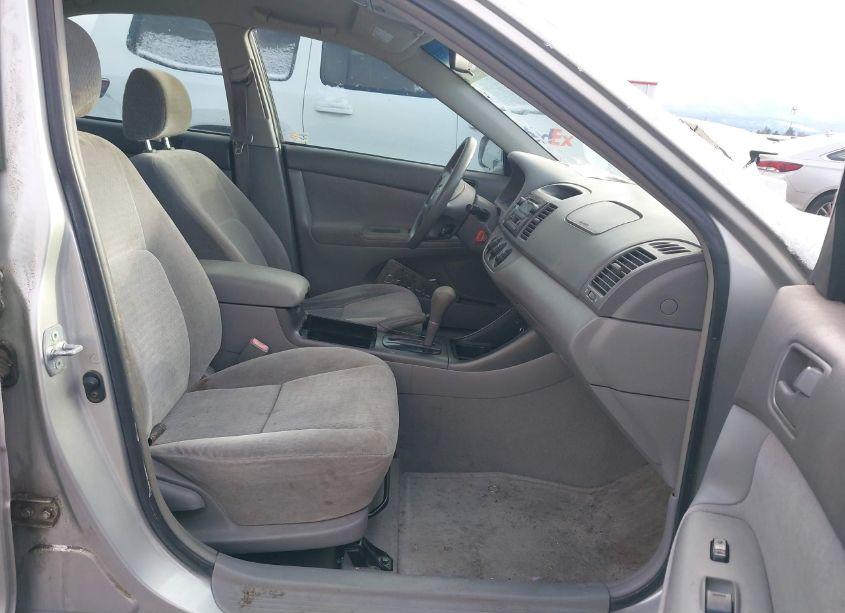 Photo 5 of 2002 Toyota Camry LE (VIN 4T1BE32KX2U518294)