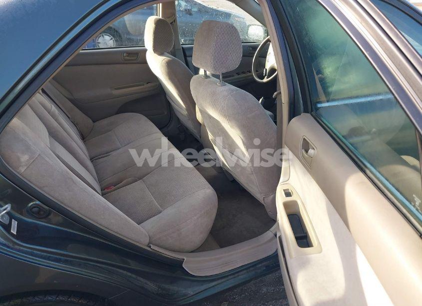 Photo 8 of 2002 Toyota Camry LE (VIN 4T1BE32KX2U532244)