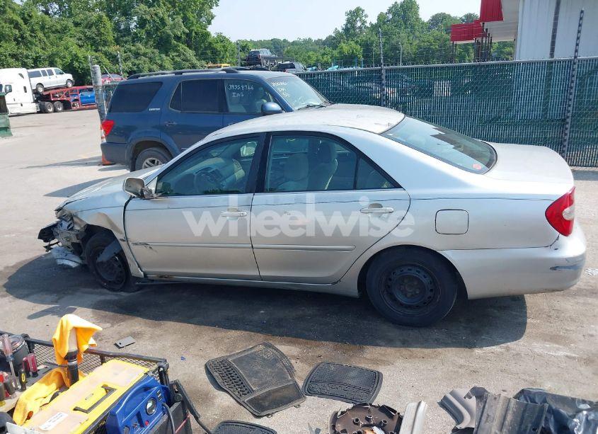 Photo 14 of 2002 Toyota Camry LE (VIN 4T1BE32KX2U552087)