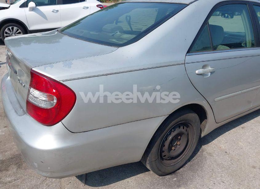 Photo 21 of 2002 Toyota Camry LE (VIN 4T1BE32KX2U552087)