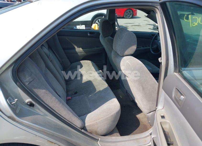 Photo 8 of 2002 Toyota Camry LE (VIN 4T1BE32KX2U552087)