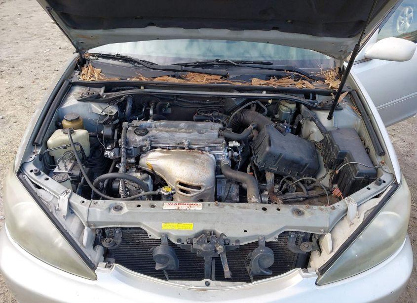 Photo 10 of 2002 Toyota Camry SE (VIN 4T1BE32KX2U568791)