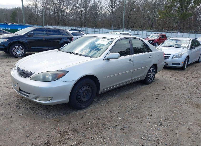 Photo 2 of 2002 Toyota Camry SE (VIN 4T1BE32KX2U568791)