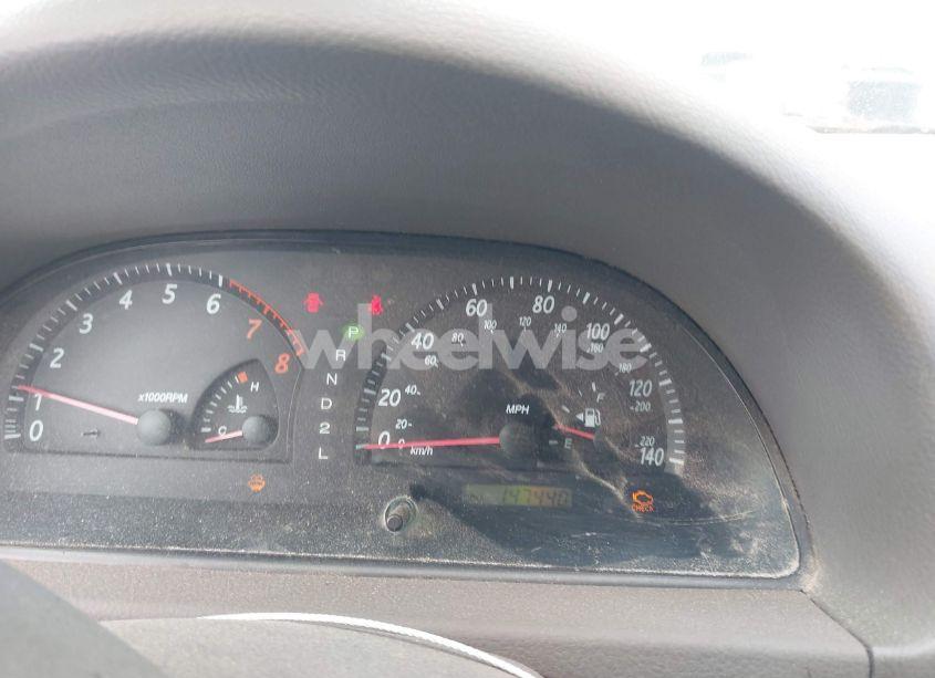 Photo 7 of 2002 Toyota Camry XLE (VIN 4T1BE32KX2U580391)