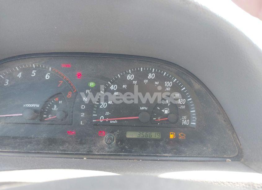 Photo 7 of 2002 Toyota Camry LE (VIN 4T1BE32KX2U639987)