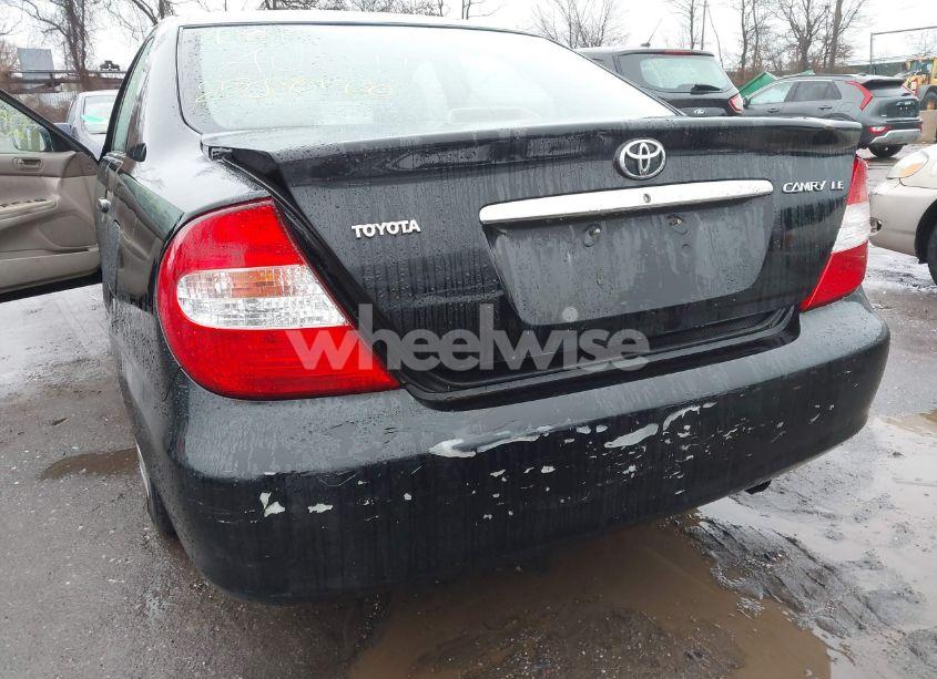 Photo 6 of 2003 Toyota Camry LE (VIN 4T1BE32KX3U136011)