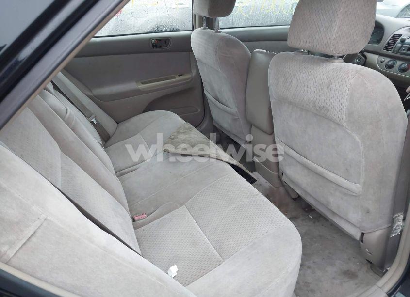 Photo 8 of 2003 Toyota Camry LE (VIN 4T1BE32KX3U136011)