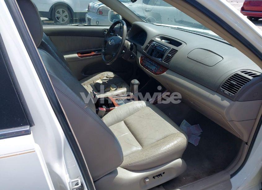 Photo 5 of 2003 Toyota Camry XLE (VIN 4T1BE32KX3U140415)