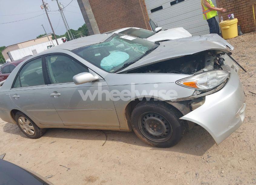 Photo 12 of 2003 Toyota Camry LE (VIN 4T1BE32KX3U144402)