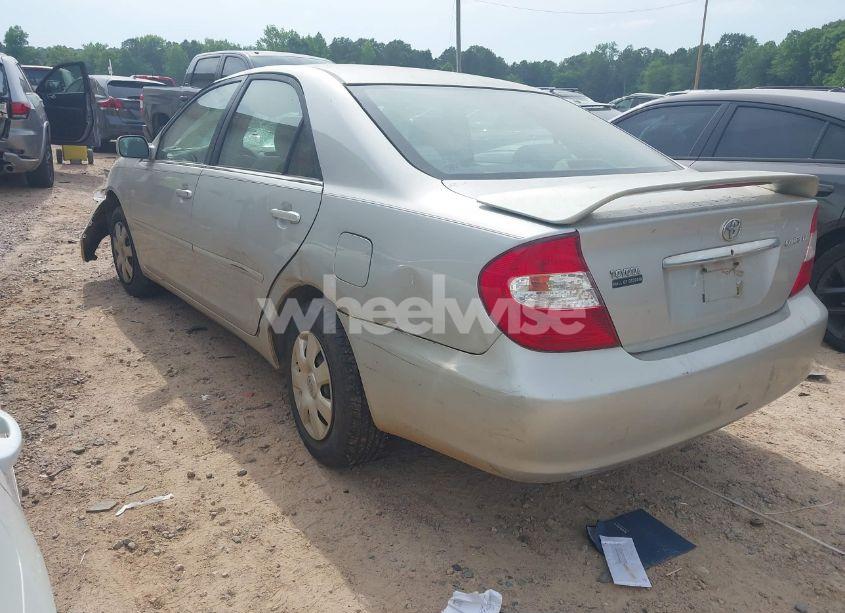 Photo 3 of 2003 Toyota Camry LE (VIN 4T1BE32KX3U144402)